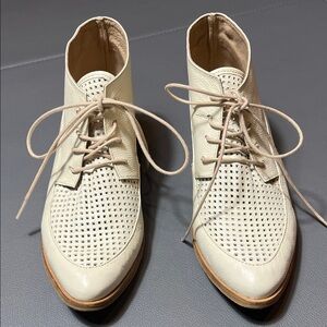 Stivali New York Women’s Handmade Leather Ankle Boots – Size 38 – Off-White